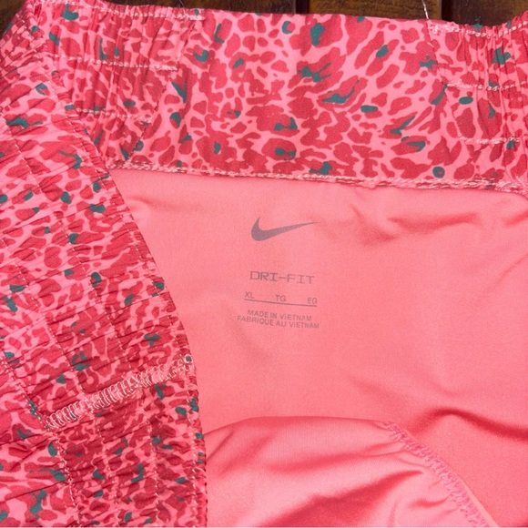 Nike Women's One Dri-FIT Mid-Rise 3" NWT - Picture 5 of 6